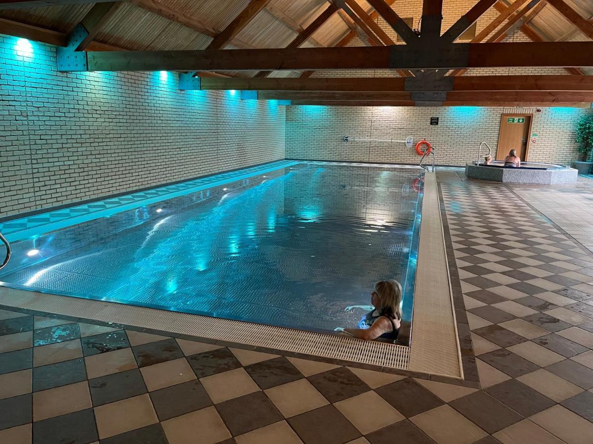 Oak Boutique Lodge Includes Hot Tub Air Con & Dog 요크 외부 사진
