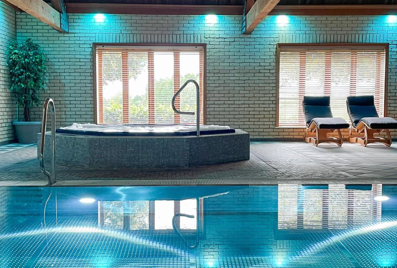 Oak Boutique Lodge Includes Hot Tub Air Con & Dog 요크 외부 사진