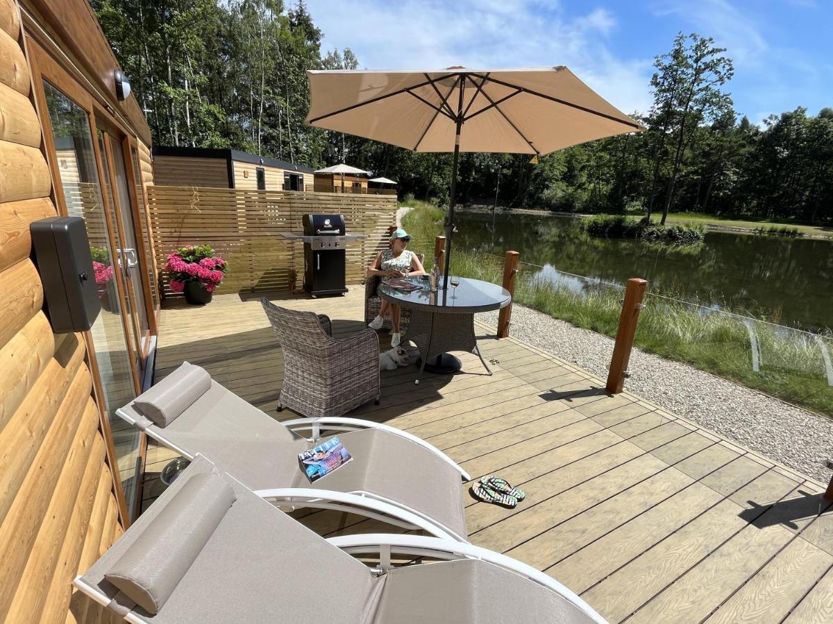 Oak Boutique Lodge Includes Hot Tub Air Con & Dog 요크 외부 사진