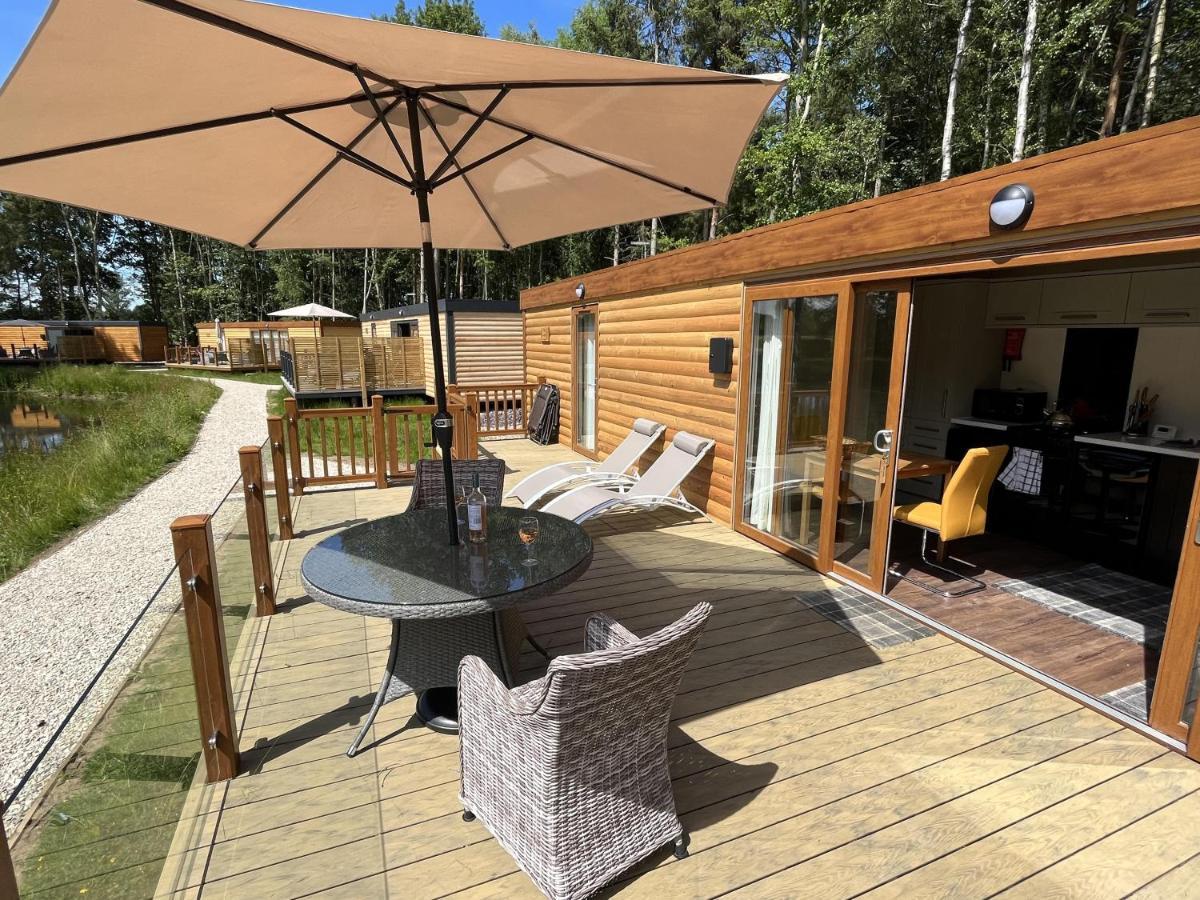 Oak Boutique Lodge Includes Hot Tub Air Con & Dog 요크 외부 사진