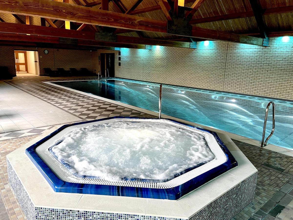 Oak Boutique Lodge Includes Hot Tub Air Con & Dog 요크 외부 사진